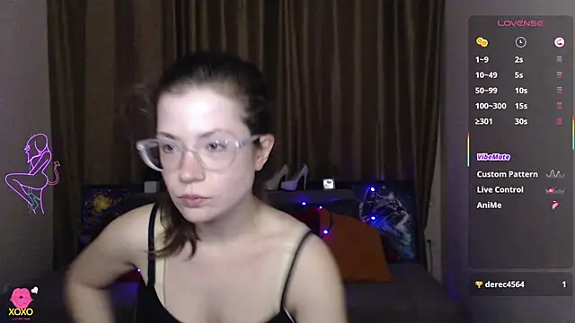 Snapshot of Alicia_redfollow chatting on 03-09-25, 06:32 Alicia redfollow online show from 03-09-25, 06:32