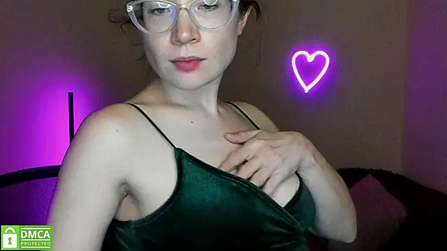 Snapshot of Alicia_redfollow chatting on 03-02-25, 03:41 Alicia redfollow online show from 03-02-25, 03:41