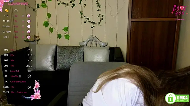 Snapshot of Alicia_redfollow chatting on 09-21-25, 05:29 Alicia redfollow online show from 09-21-25, 05:29