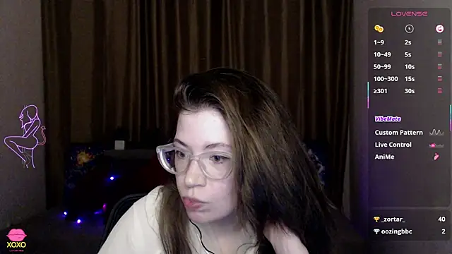 Snapshot of Alicia_redfollow chatting on 03-17-25, 09:24 Alicia redfollow online show from 03-17-25, 09:24