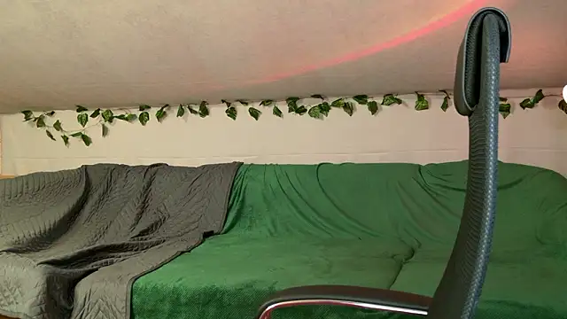 Cristmass princess online show from 03-01-26, 05:13