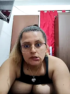 Miss balloonsmila online show from 01-11-25, 12:22
