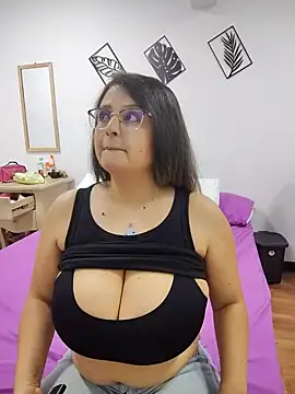 Miss balloonsmila online show from 02-01-25, 11:37