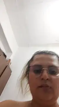Miss balloonsmila online show from 01-12-25, 03:07