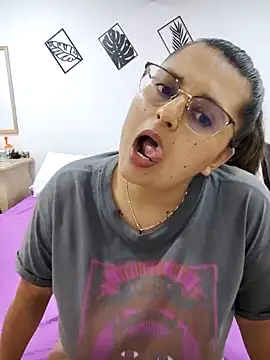 Miss balloonsmila online show from 03-18-25, 12:40
