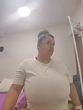 Miss balloonsmila online show from 09-17-25, 11:07
