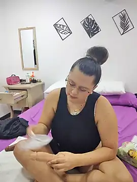 Miss balloonsmila online show from 01-27-25, 08:28