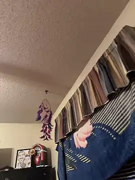 InterRacialFacial7296 online show from 04-15-26, 11:27