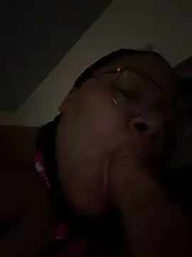 Snapshot of InterRacialFacial7296 chatting on 06-19-26, 09:09 InterRacialFacial7296 online show from 06-19-26, 09:09