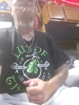 Snapshot of tileguyyy chatting on 09-18-25, 04:37 tileguyyy online show from 09-18-25, 04:37