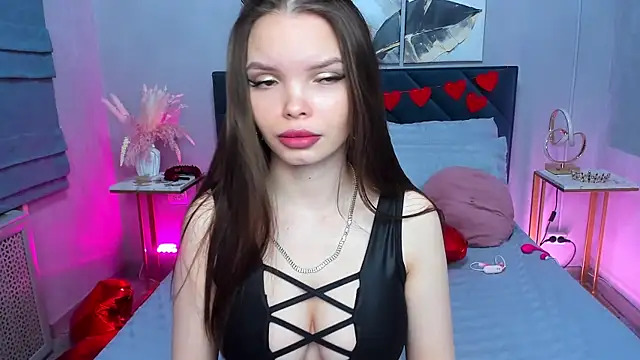 Curvy Dynamite  online show from 02-13-26, 01:16