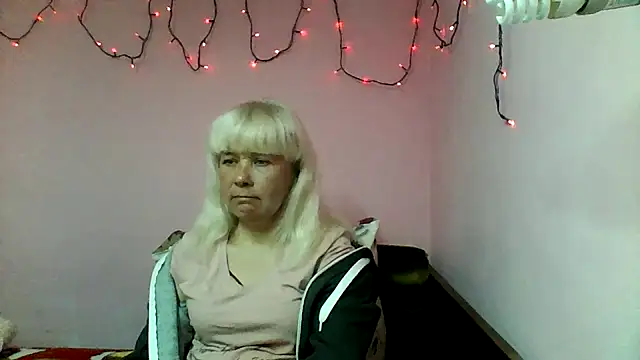 Snapshot of sakura_blonde chatting on 03-12-26, 10:25 sakura blonde online show from 03-12-26, 10:25