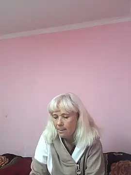 Snapshot of sakura_blonde chatting on 09-26-25, 06:53 sakura blonde online show from 09-26-25, 06:53