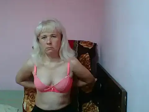Snapshot of sakura_blonde chatting on 03-16-25, 07:37 sakura blonde online show from 03-16-25, 07:37