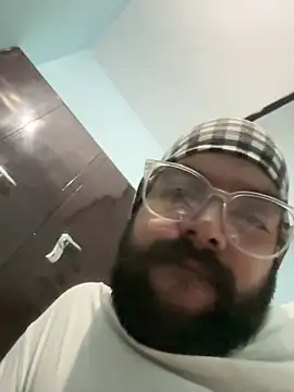 Arsh Loves Luv online show from 12-17-25, 12:48