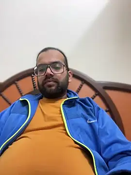 Arsh Loves Luv online show from 12-31-24, 09:28