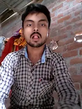 Snapshot of Suraj223kumar chatting on 09-10-25, 05:28 Suraj223kumar online show from 09-10-25, 05:28