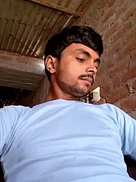 Snapshot of Suraj223kumar chatting on 10-01-25, 04:39 Suraj223kumar online show from 10-01-25, 04:39