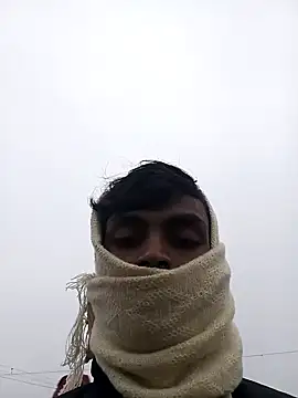 Snapshot of Suraj223kumar chatting on 01-16-25, 01:37 Suraj223kumar online show from 01-16-25, 01:37