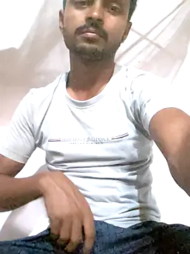Snapshot of Suraj223kumar chatting on 05-19-26, 10:33 Suraj223kumar online show from 05-19-26, 10:33