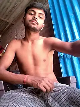Snapshot of Suraj223kumar chatting on 03-08-26, 04:38 Suraj223kumar online show from 03-08-26, 04:38