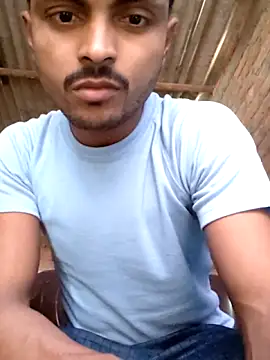 Snapshot of Suraj223kumar chatting on 10-11-25, 09:10 Suraj223kumar online show from 10-11-25, 09:10