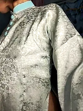 Lucy limon online show from 10-29-25, 07:29