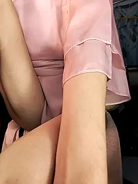 Lucy limon online show from 12-23-25, 07:51