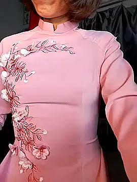 Lucy limon online show from 03-05-26, 01:40