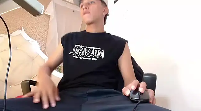 Snapshot of ThorLatinSex chatting on 01-07-25, 08:21 ThorLatinSex online show from 01-07-25, 08:21