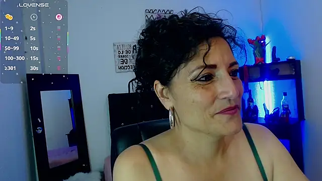 Snapshot of arianna_ros3 chatting on 09-20-25, 04:45 arianna ros3 online show from 09-20-25, 04:45