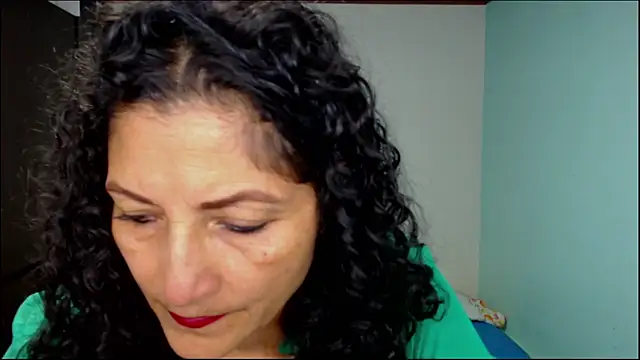 Snapshot of arianna_ros3 chatting on 09-25-25, 11:11 arianna ros3 online show from 09-25-25, 11:11