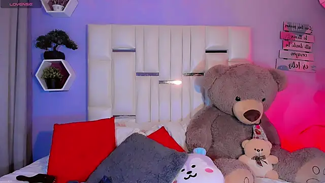 Aileen 18 online show from 11-02-25, 07:24