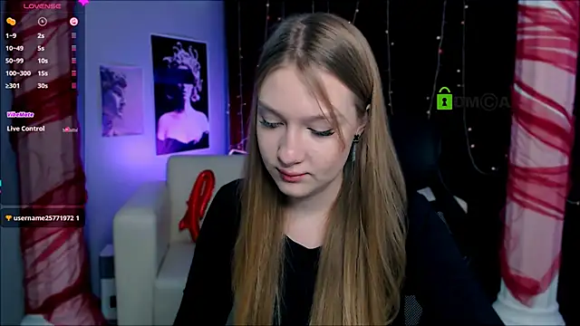 Snapshot of playful_sophie chatting on 03-16-25, 12:22 playful sophie online show from 03-16-25, 12:22
