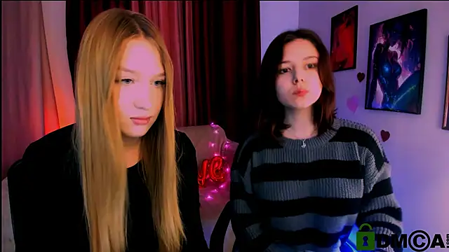 Snapshot of playful_sophie chatting on 02-25-25, 08:21 playful sophie online show from 02-25-25, 08:21