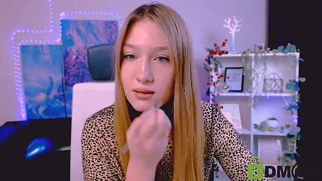 Snapshot of playful_sophie chatting on 02-20-25, 09:31 playful sophie online show from 02-20-25, 09:31