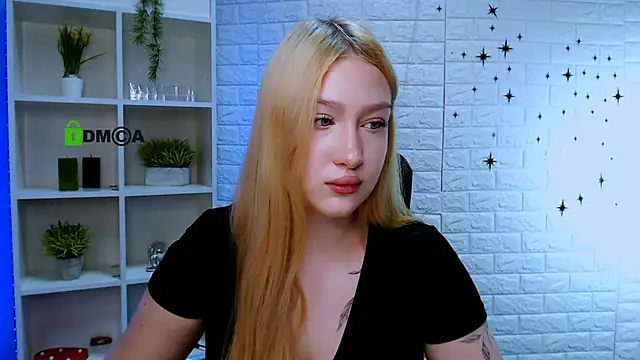 Snapshot of playful_sophie chatting on 06-04-26, 08:02 playful sophie online show from 06-04-26, 08:02