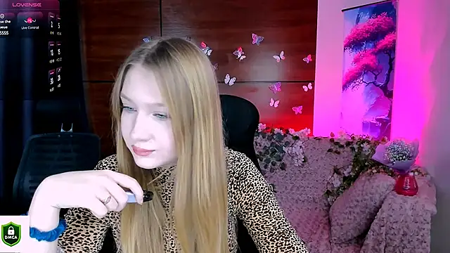 Snapshot of playful_sophie chatting on 02-02-25, 10:13 playful sophie online show from 02-02-25, 10:13