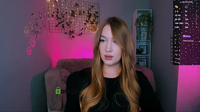 Snapshot of playful_sophie chatting on 10-02-25, 07:28 playful sophie online show from 10-02-25, 07:28
