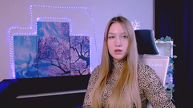 Snapshot of playful_sophie chatting on 02-21-25, 03:45 playful sophie online show from 02-21-25, 03:45