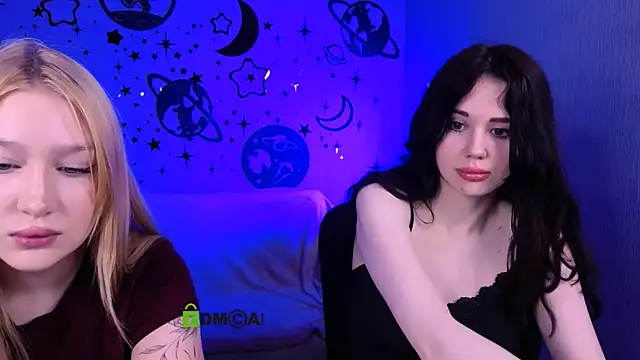 Snapshot of playful_sophie chatting on 04-23-26, 07:15 playful sophie online show from 04-23-26, 07:15