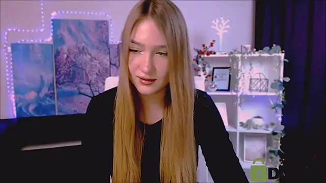 Snapshot of playful_sophie chatting on 02-19-25, 09:03 playful sophie online show from 02-19-25, 09:03