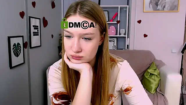 Snapshot of playful_sophie chatting on 03-17-25, 10:38 playful sophie online show from 03-17-25, 10:38
