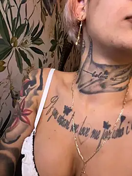 Lucky Deniz online show from 12-17-25, 10:48