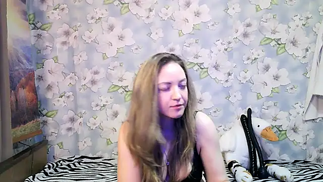 KattyLuuu online show from 10-08-25, 09:04