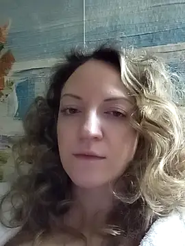 KattyLuuu online show from 11-22-25, 08:51