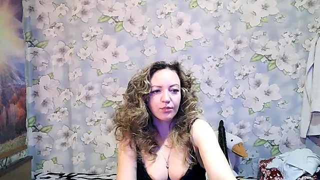 KattyLuuu online show from 11-13-25, 09:19