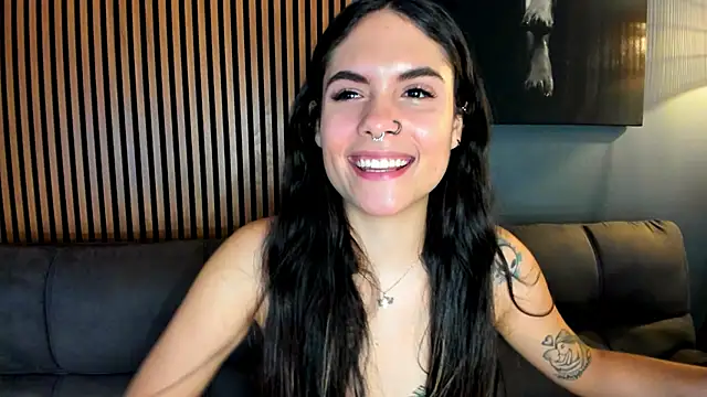 Snapshot of Gaby_Ferrer chatting on 10-16-25, 01:41 Gaby Ferrer online show from 10-16-25, 01:41