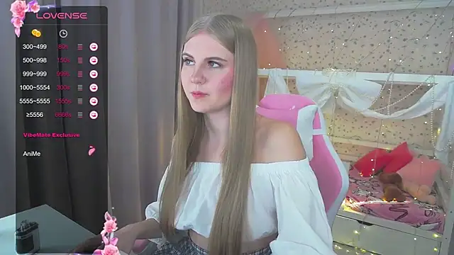 Snapshot of Miss_Esmiie chatting on 12-28-24, 04:08 Miss Esmiie online show from 12-28-24, 04:08