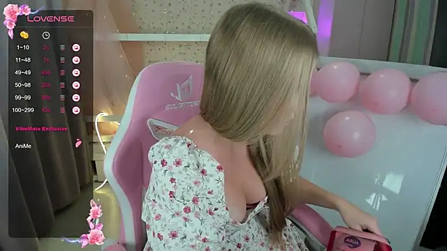 Snapshot of Miss_Esmiie chatting on 02-09-25, 07:15 Miss Esmiie online show from 02-09-25, 07:15